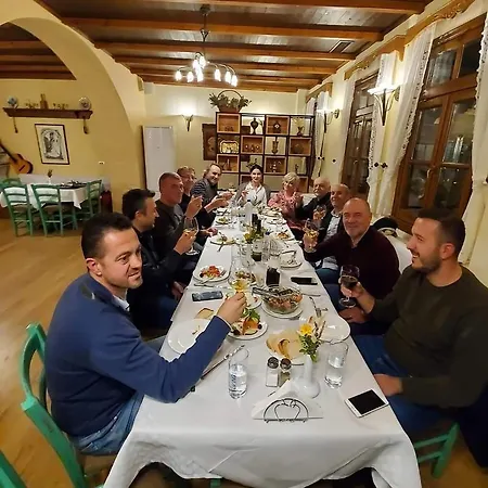 Bineri Hotel 3*