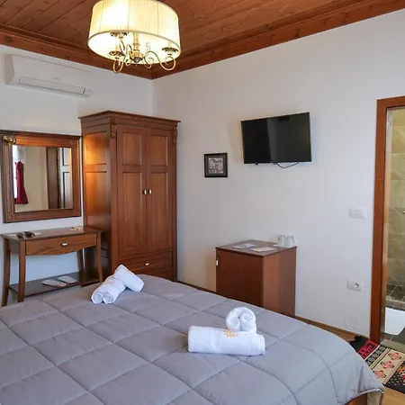 Bineri Hotel 3*