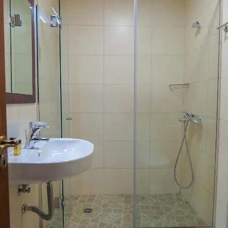Hotel Bineri