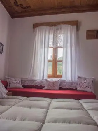 Bineri Hotel 3*