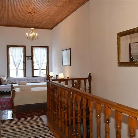Bineri 3*
