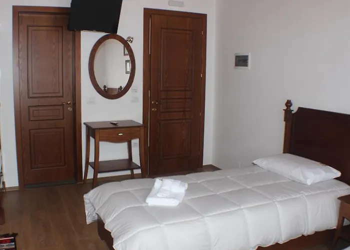 Hotel Bineri 3*