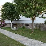Bineri 3*