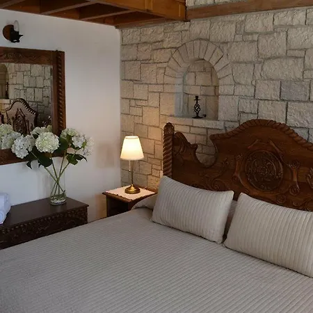 Bineri Ξενοδοχείο 3*