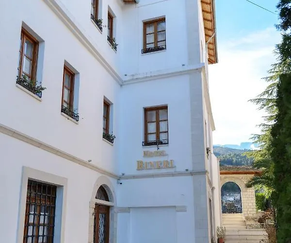 호텔 Bineri Gjirokastër