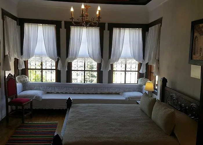 Bineri 3* Gjirokastër